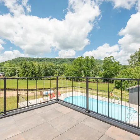 Cove Creek Lodge 201 Poolside Double Queen Fireplace Room